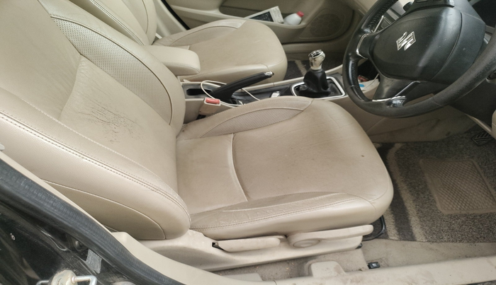 2015 Maruti Ciaz ZDI+, Diesel, Manual, 71,567 km, interior