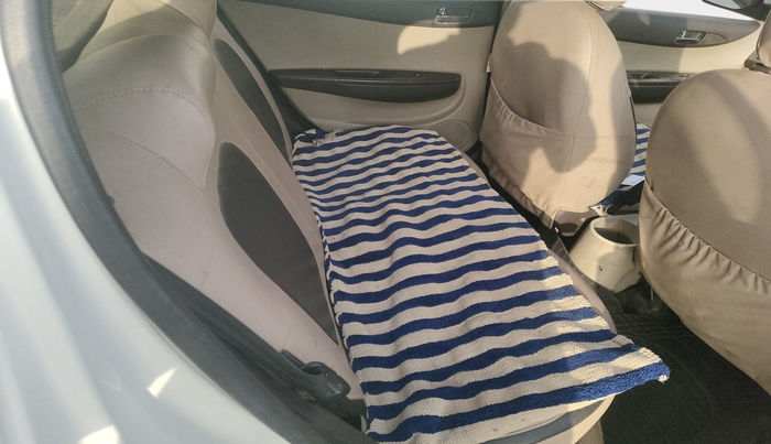 2010 Hyundai i20 MAGNA 1.2, Petrol, Manual, 1,30,050 km, interior
