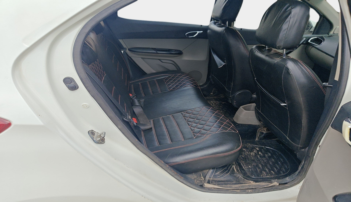 2016 Tata Tiago XT DIESEL, Diesel, Manual, 1,90,000 km, interior