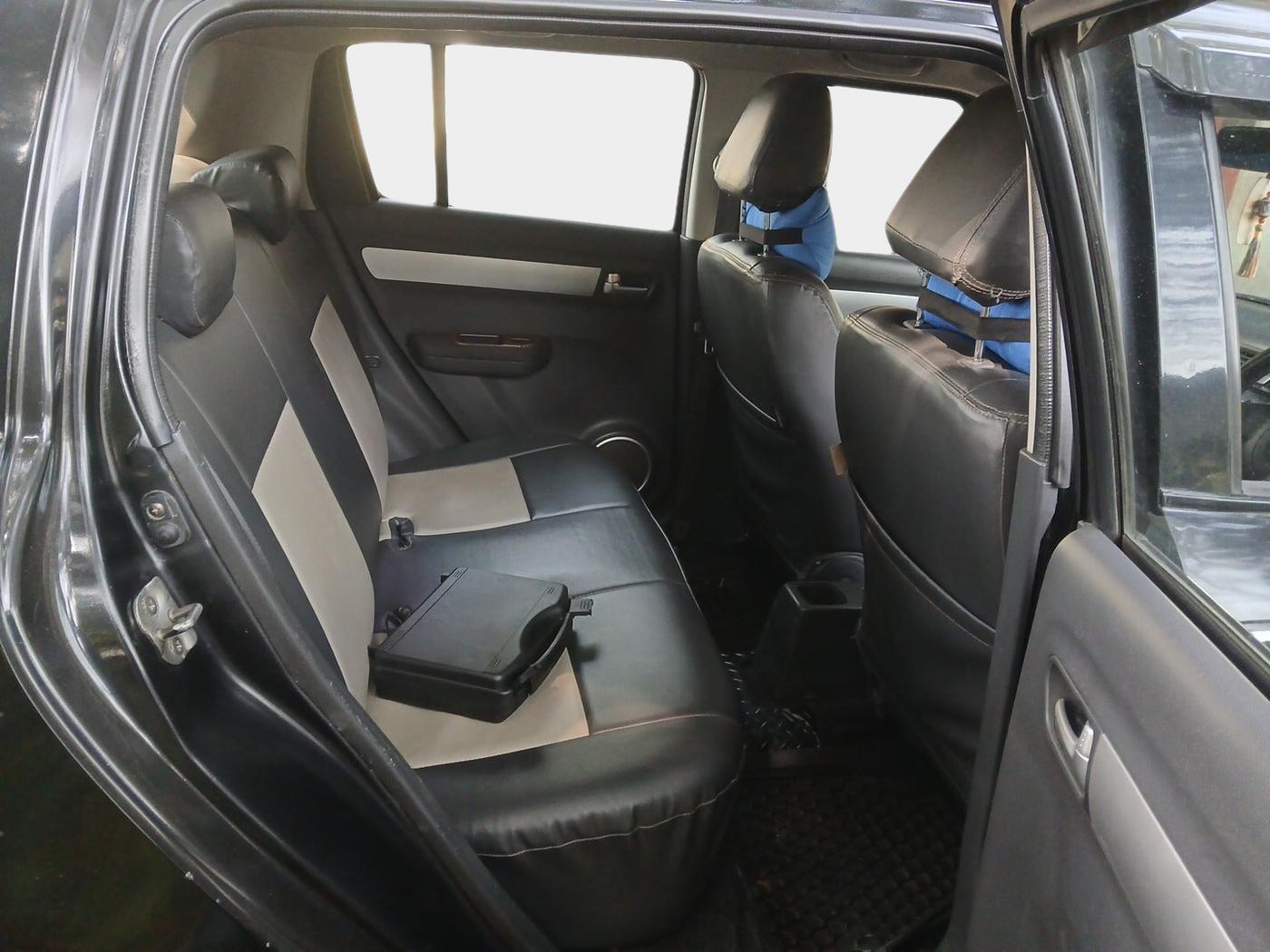 2010 Maruti Swift VXI, Petrol, Manual, 50,155 km, interior