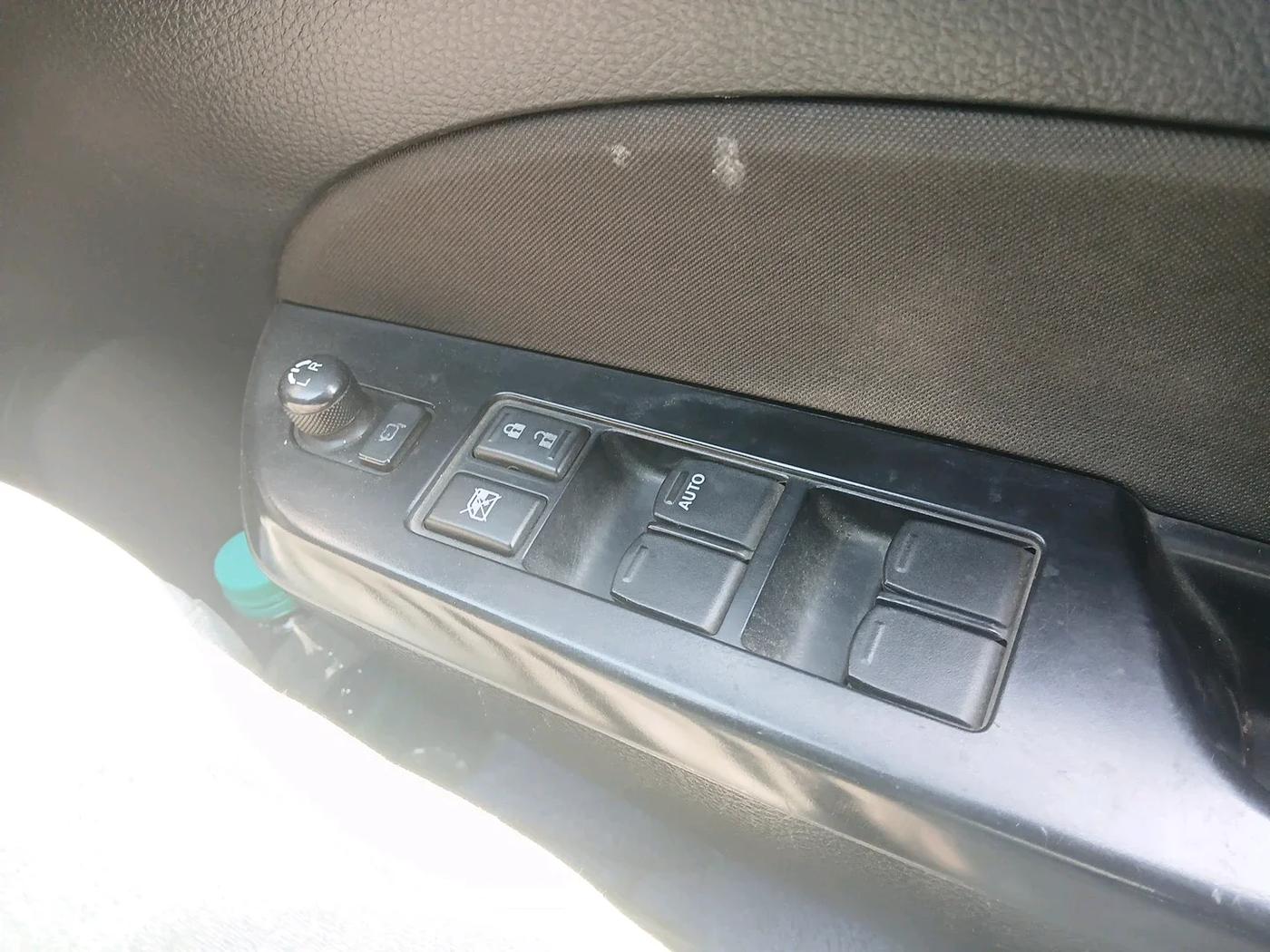 2017 Maruti Swift VXI, Petrol, Manual, 65,695 km, interior