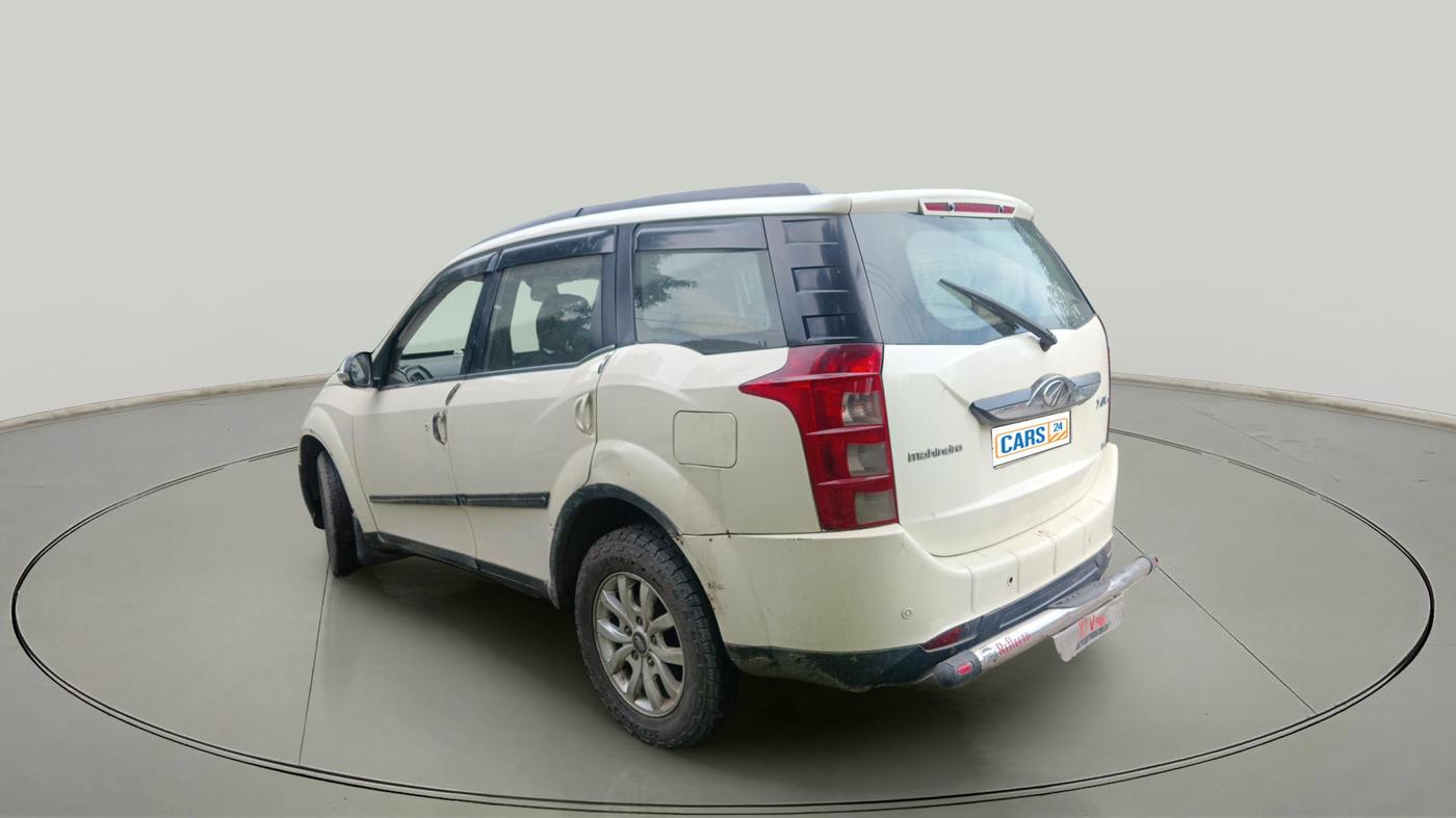 2015 Mahindra XUV500 W10, Diesel, Manual, 52,387 km, exterior