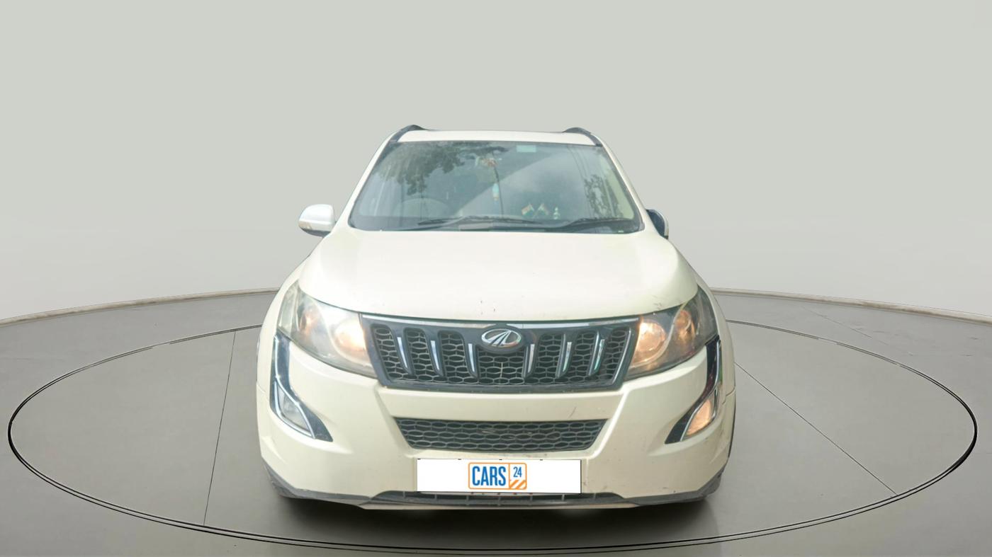 2015 Mahindra XUV500 W10, Diesel, Manual, 52,387 km, exterior