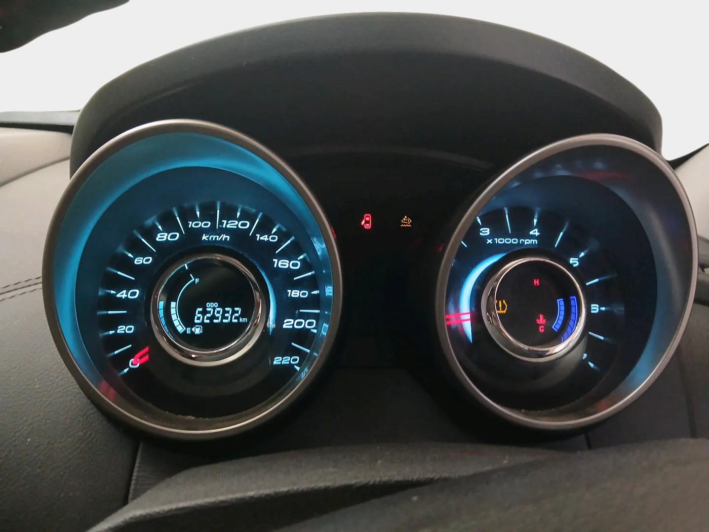 2021 Mahindra XUV500 W11, Diesel, Manual, 62,932 km, interior