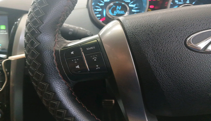 2021 Mahindra XUV500 W11, Diesel, Manual, 62,932 km, interior