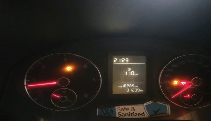 2010 Volkswagen Jetta TRENDLINE 2.0L TDI, Diesel, Manual, 1,01,209 km, interior