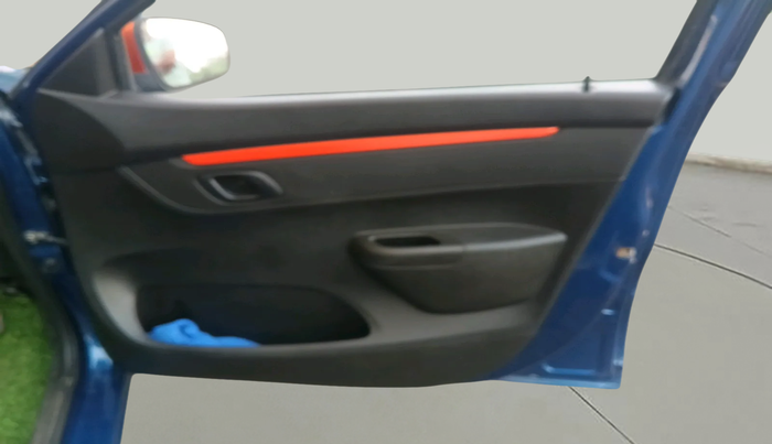 2018 Renault Kwid CLIMBER 1.0, Petrol, Manual, 29,676 km, interior