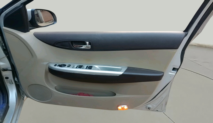 2011 Hyundai i20 SPORTZ 1.2, Petrol, Manual, 51,685 km, interior