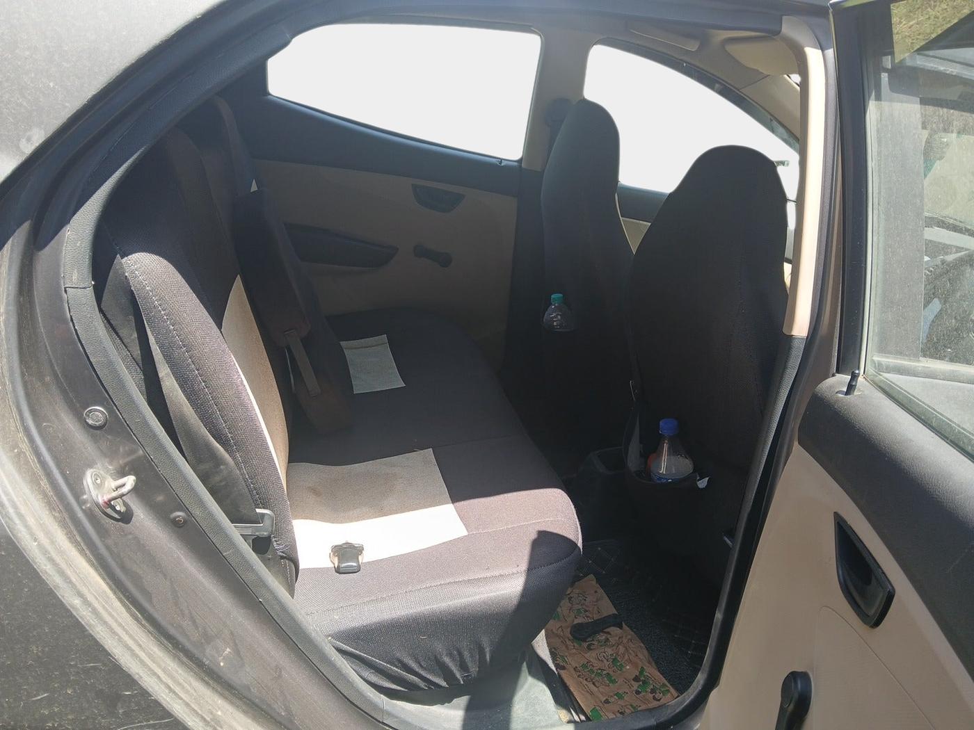 2016 Hyundai Eon ERA +, Petrol, Manual, 1,37,518 km, interior