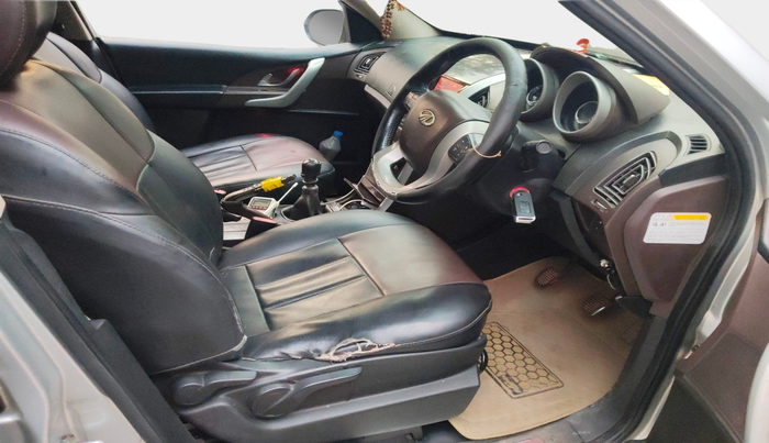 2014 Mahindra XUV500 W8, Diesel, Manual, 89,115 km, interior