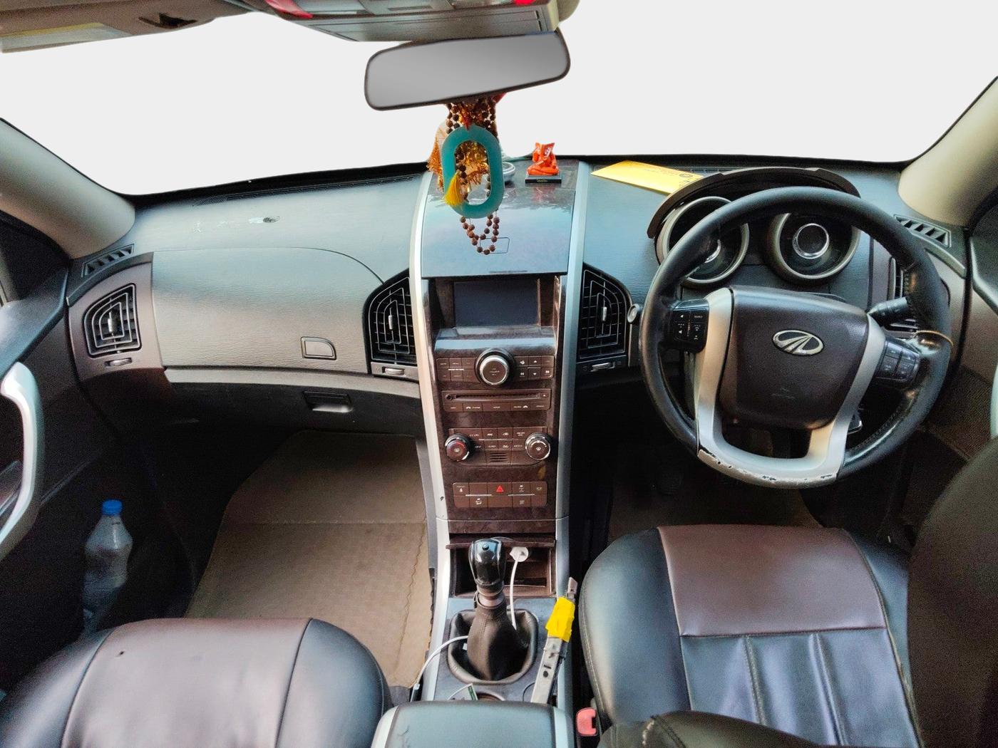 2014 Mahindra XUV500 W8, Diesel, Manual, 89,115 km, interior