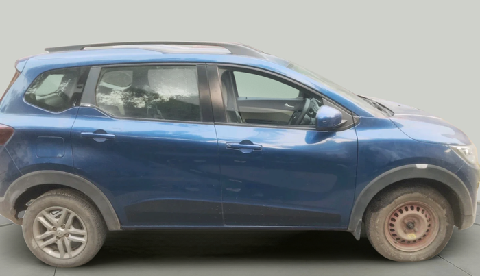 2021 Renault TRIBER RXZ, Petrol, Manual, 27,564 km, exterior