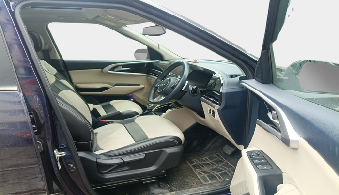 2023 KIA CARENS LUXURY PLUS 1.5 PETROL DCT 7 STR, Petrol, Automatic, 29,659 km, interior
