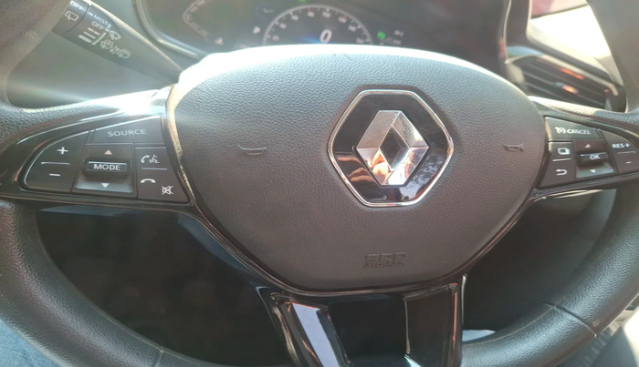 2022 Renault Kiger RXZ TURBO CVT DUAL TONE, Petrol, Automatic, 25,886 km, interior