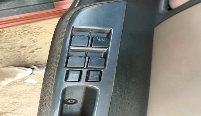 2011 Maruti Swift VXI, Petrol, Manual, 57,519 km, interior