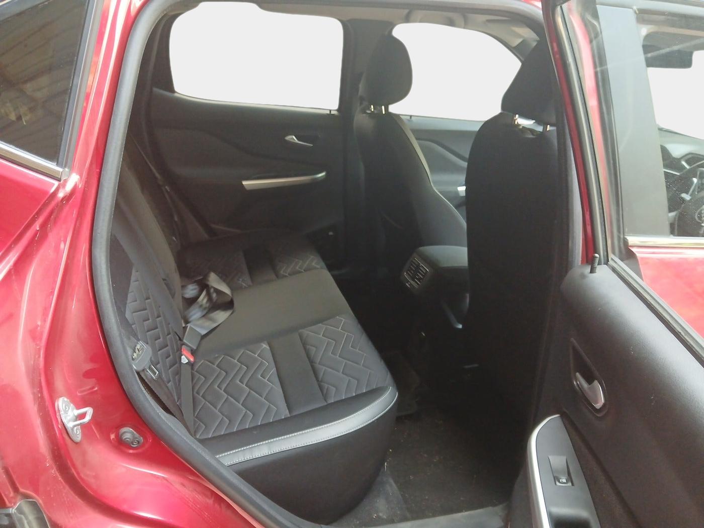 2021 Nissan MAGNITE XV PREMIUM TURBO DUAL TONE , Petrol, Manual, 6,927 km, interior
