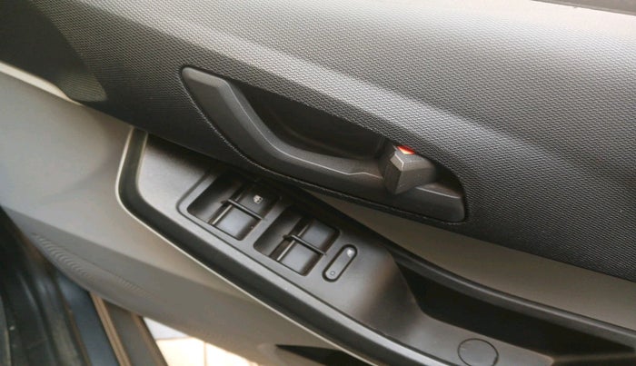 2024 Tata Tiago XT RHYTHM PETROL, Petrol, Manual, 4,099 km, interior