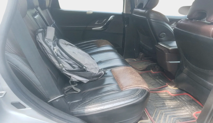 2012 Mahindra XUV500 W8, Diesel, Manual, 1,08,054 km, interior