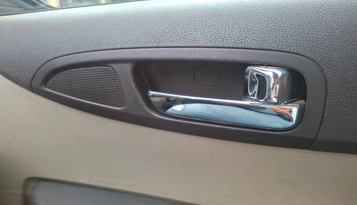 2011 Hyundai i20 MAGNA 1.2, Petrol, Manual, 34,683 km, interior