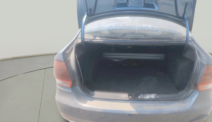 2016 Volkswagen Vento HIGHLINE 1.6 MPI, Petrol, Manual, 32,231 km, exterior