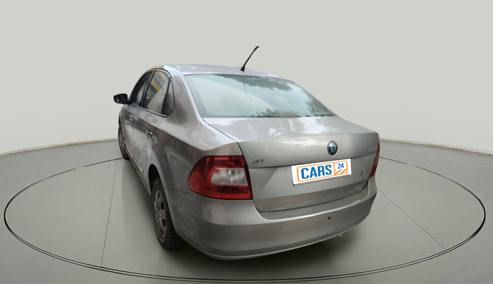 2013 Skoda Rapid AMBITION 1.6 MPI MT, Petrol, Manual, 49,290 km, exterior