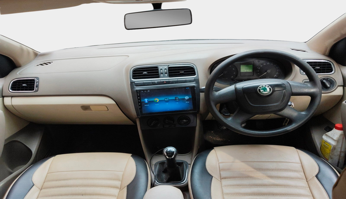 2013 Skoda Rapid AMBITION 1.6 MPI MT, Petrol, Manual, 49,290 km, interior