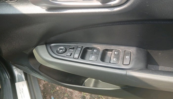 2019 Hyundai VENUE SX 1.0 TURBO, Petrol, Manual, 4,566 km, interior