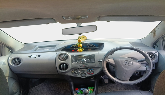 2013 Toyota Etios GD, Diesel, Manual, 76,300 km, interior