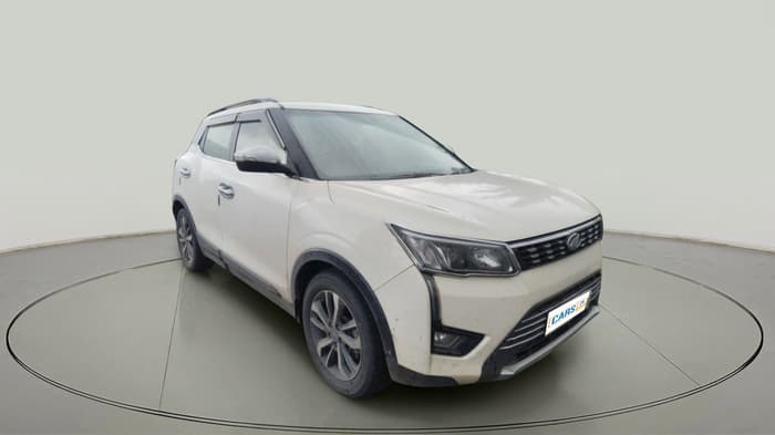 2020 Mahindra XUV300 W8 (O) 1.2 PETROL, Petrol, Manual, 72,000 km, exterior