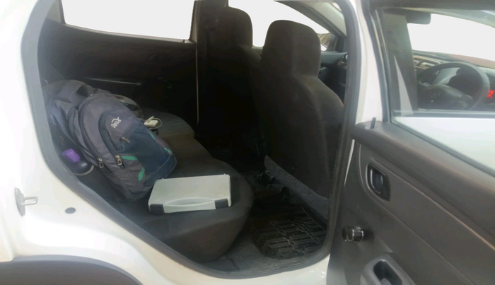 2016 Renault Kwid RXT 0.8, Petrol, Manual, 18,047 km, interior