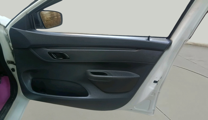 2016 Renault Kwid RXT 0.8, Petrol, Manual, 18,047 km, interior