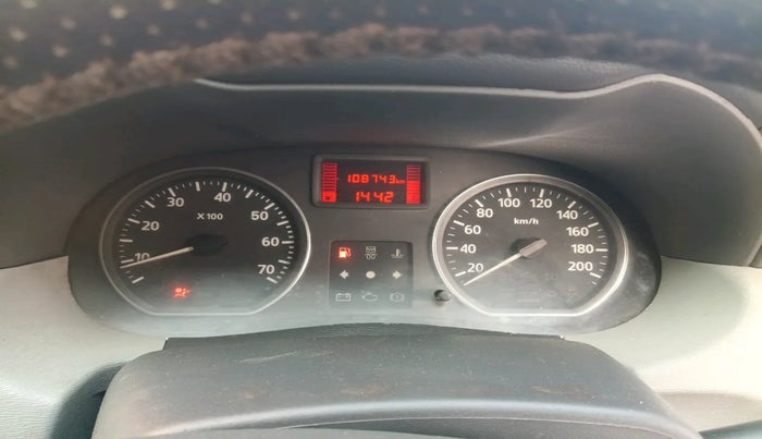 2015 Nissan Terrano XE (D), Diesel, Manual, 1,08,743 km, interior