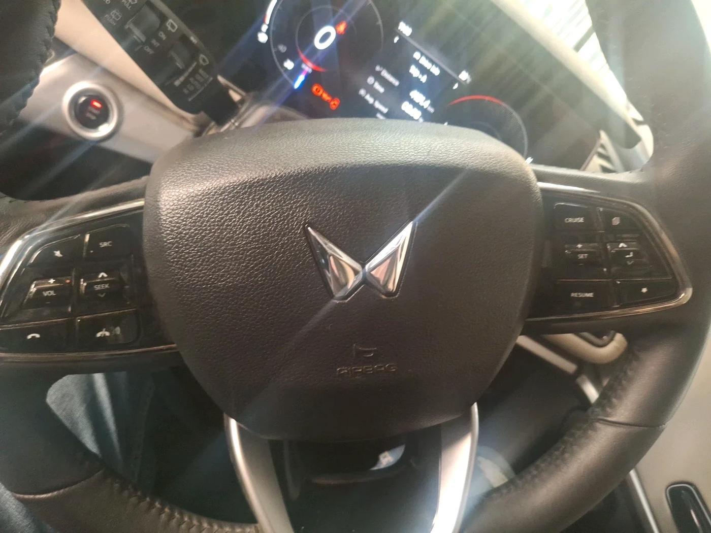 2025 Mahindra XUV700 AX7 Petrol MT 7 STR, Petrol, Manual, 15,000 km, interior