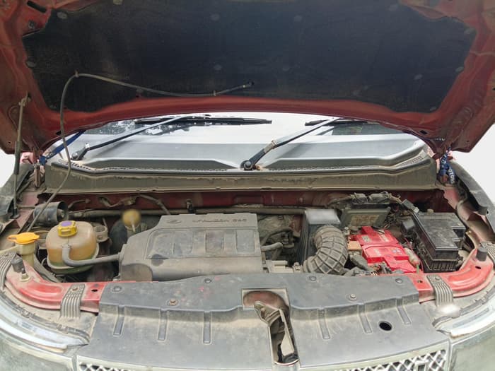 2017 Mahindra Kuv100 K6 6 STR, Petrol, Manual, 42,177 km, exterior