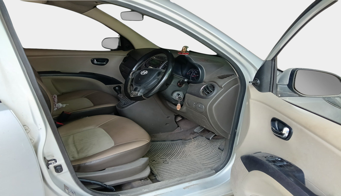 2014 Hyundai i10 SPORTZ 1.1, Petrol, Manual, 63,725 km, interior