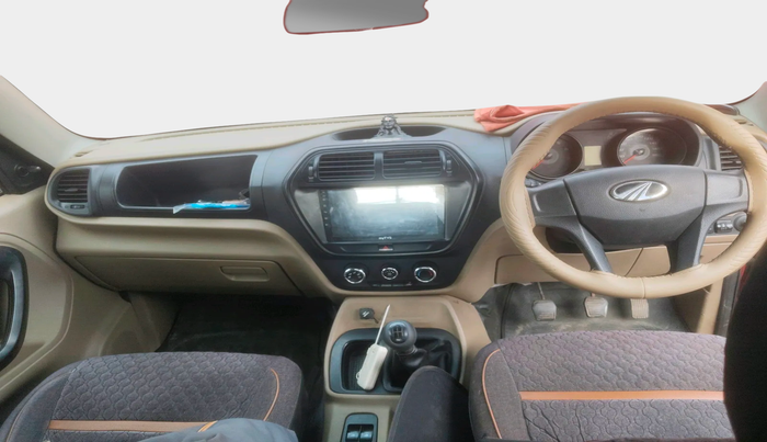 2015 Mahindra TUV300 T4, Diesel, Manual, 61,794 km, interior