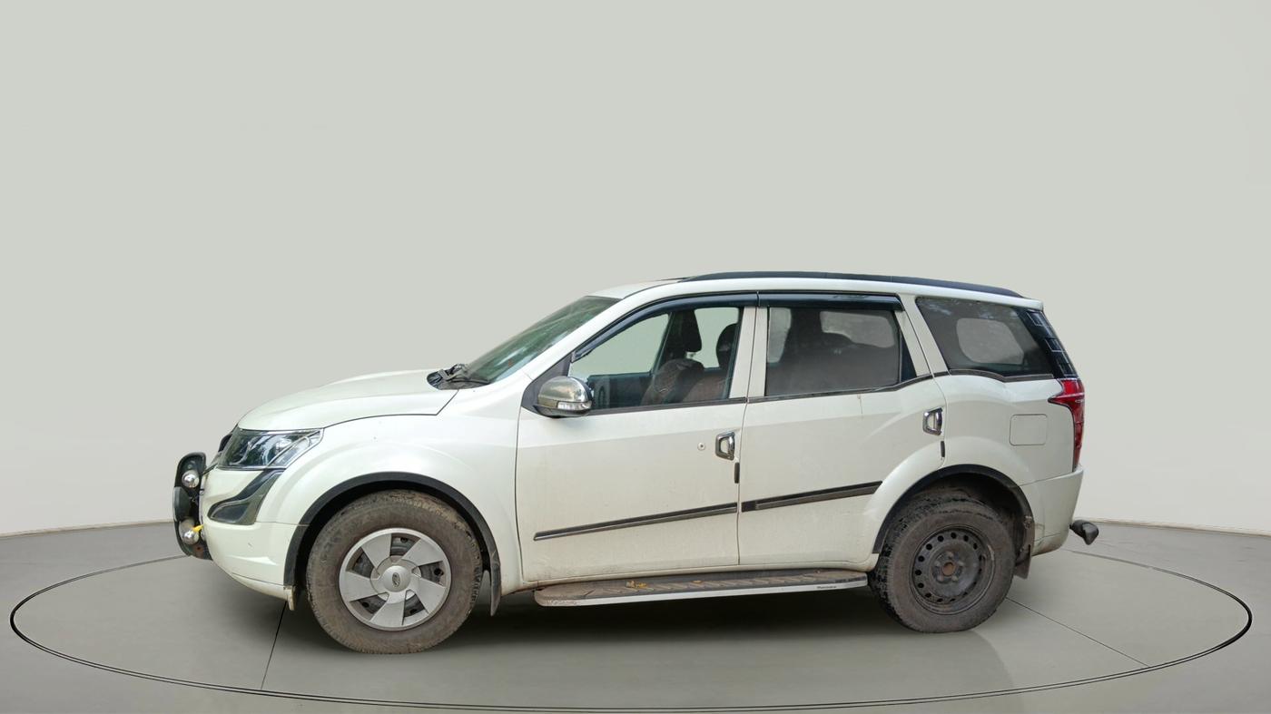 2016 Mahindra XUV500 W4, Diesel, Manual, 28,328 km, exterior