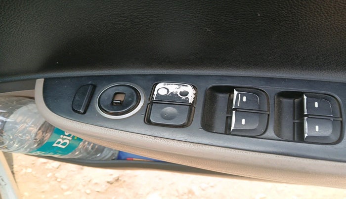 2016 Hyundai Xcent S 1.1 CRDI, Diesel, Manual, 1,22,734 km, interior