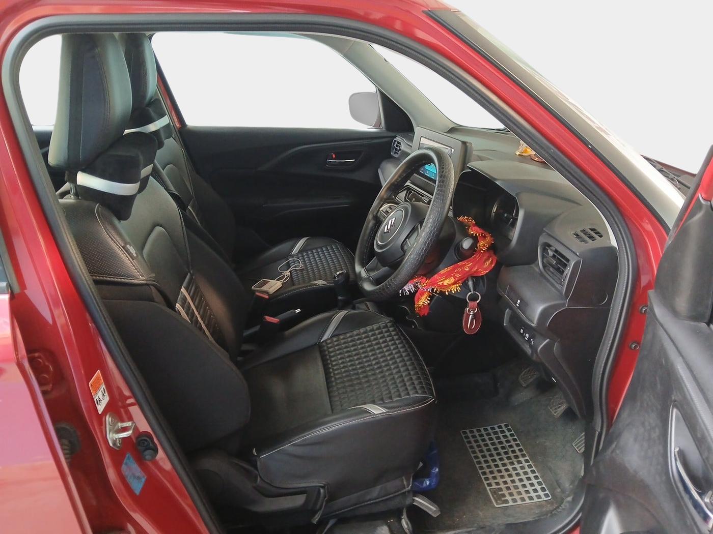 2024 Maruti Swift VXi, Petrol, Manual, 4,684 km, interior