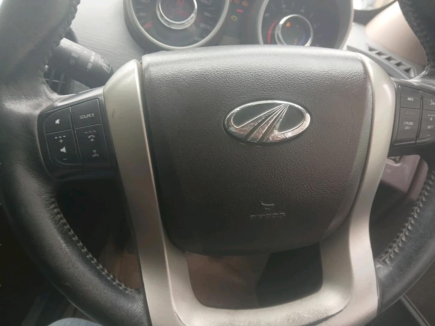 2013 Mahindra XUV500 W8, Diesel, Manual, 71,645 km, interior