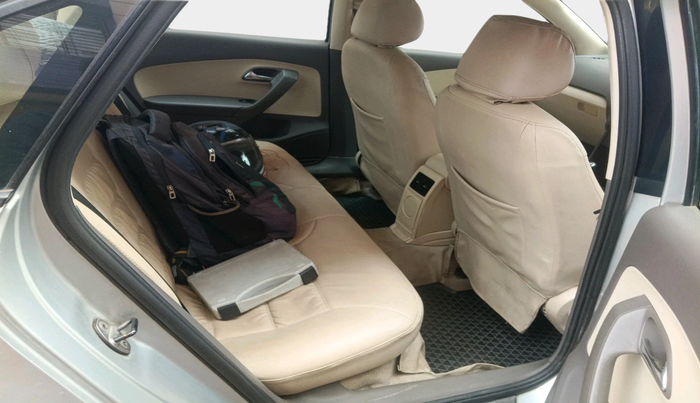 2011 Volkswagen Vento TRENDLINE 1.6, Petrol, Manual, 40,616 km, interior