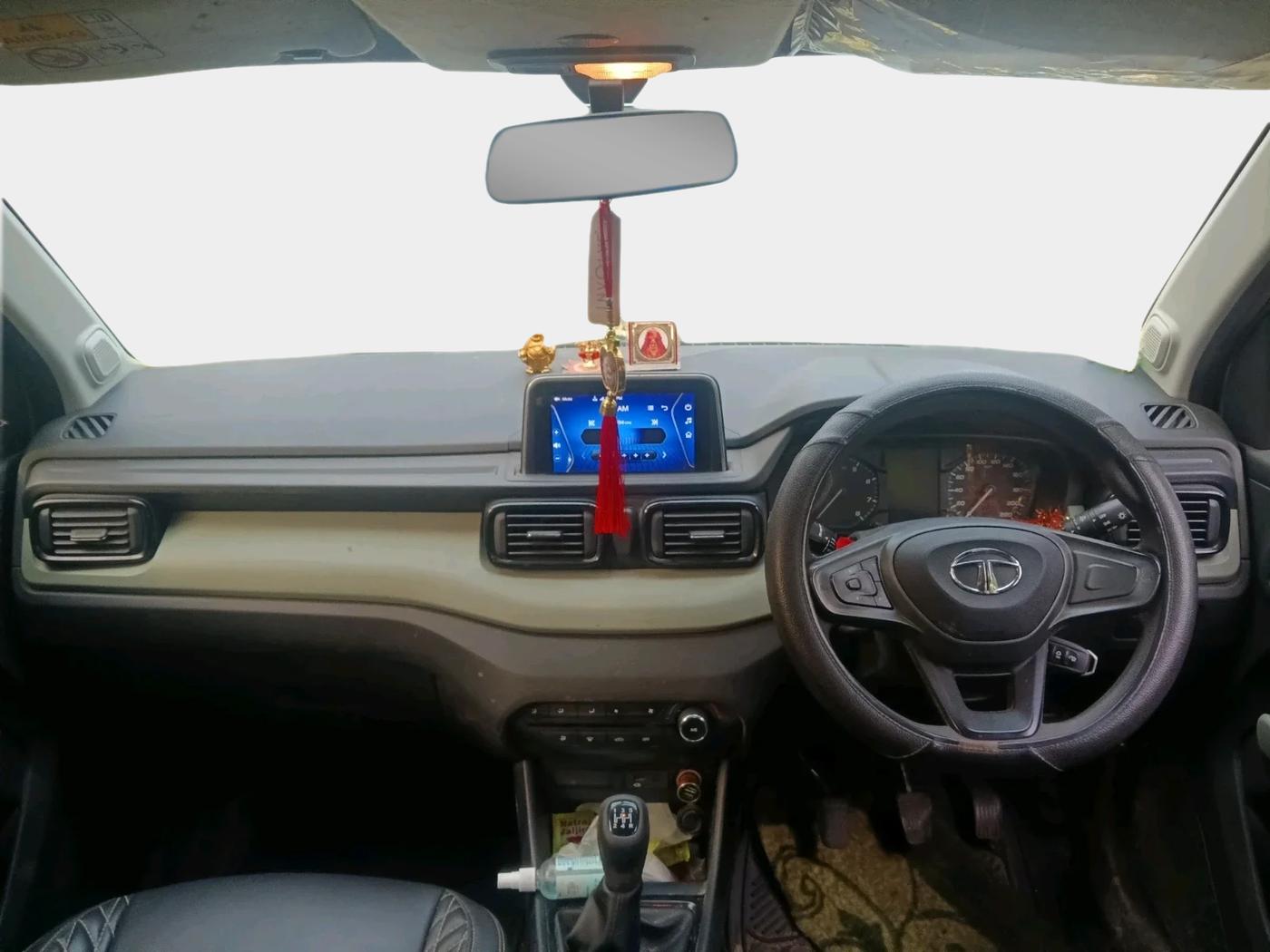 2023 Tata PUNCH ADVENTURE MT, Petrol, Manual, 37,403 km, interior
