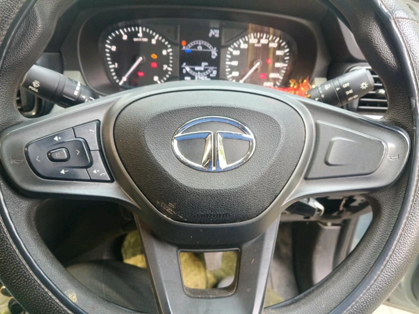 2023 Tata PUNCH ADVENTURE MT, Petrol, Manual, 37,403 km, interior