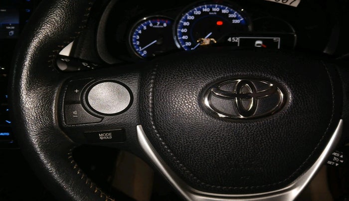 2020 Toyota YARIS V MT, Petrol, Manual, 29,531 km, interior