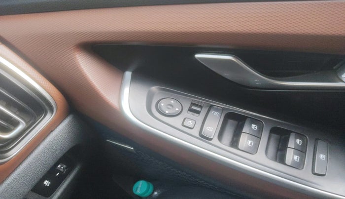 2021 Hyundai ALCAZAR PLATINUM(O) 6STR 1.5 AT, Diesel, Automatic, 56,940 km, interior