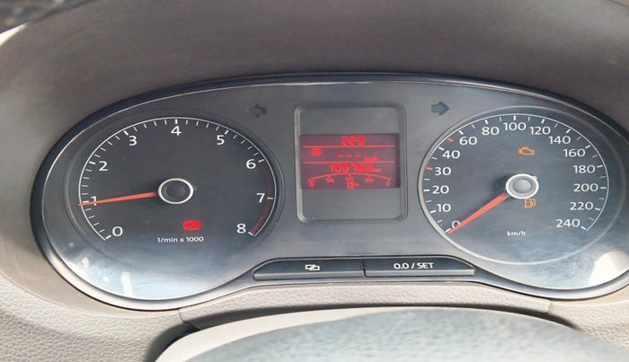 2013 Volkswagen Vento HIGHLINE 1.6 MPI, Petrol, Manual, 1,00,760 km, interior