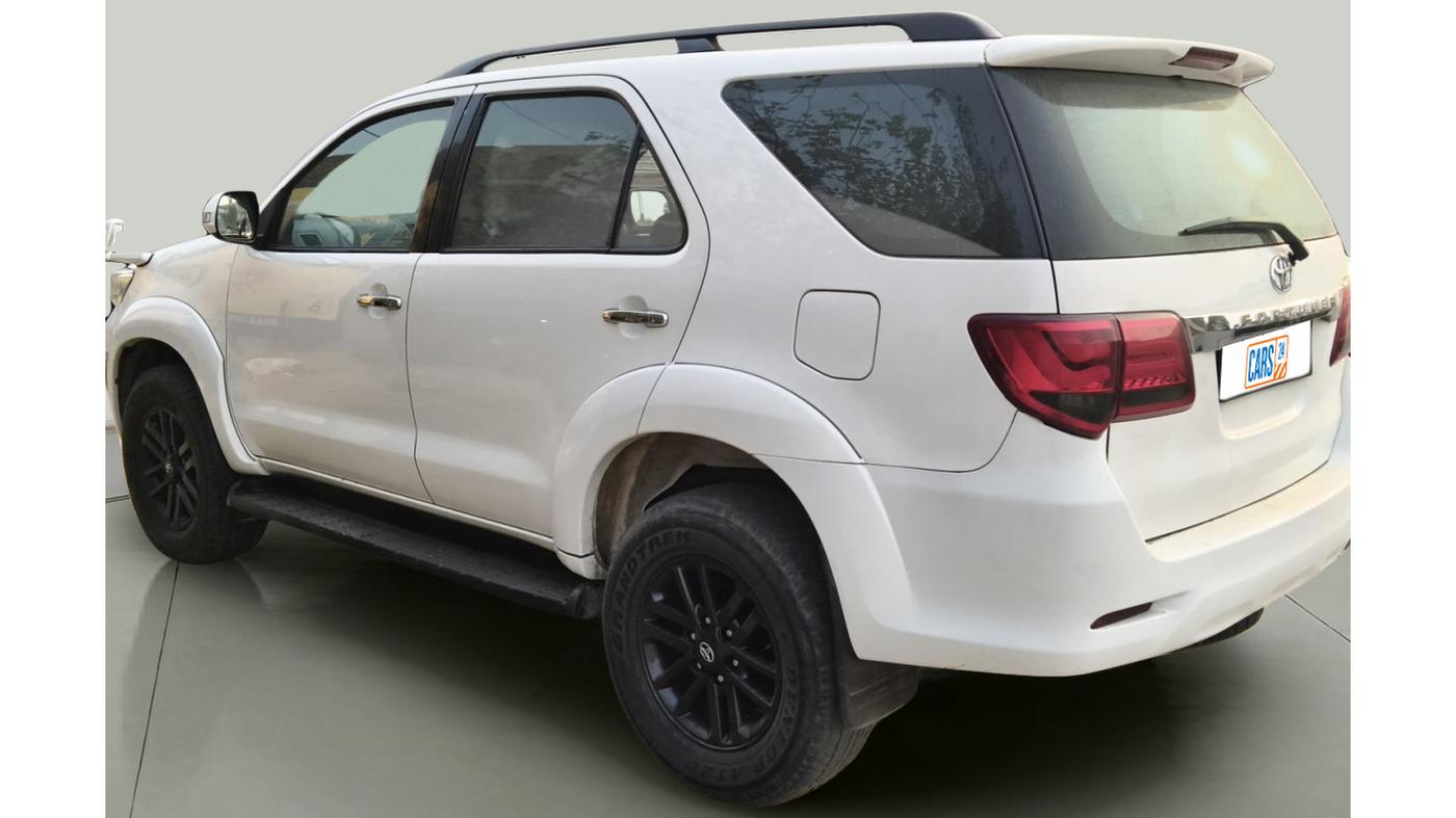 2015 Toyota Fortuner 3.0 4X2 MT, Diesel, Manual, 1,72,000 km, exterior