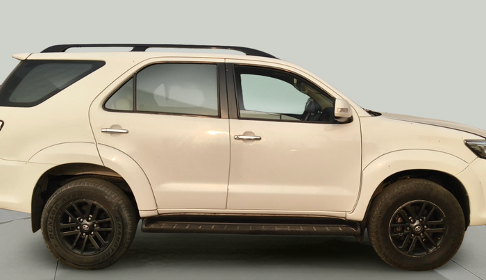 2015 Toyota Fortuner 3.0 4X2 MT, Diesel, Manual, 1,69,705 km, exterior