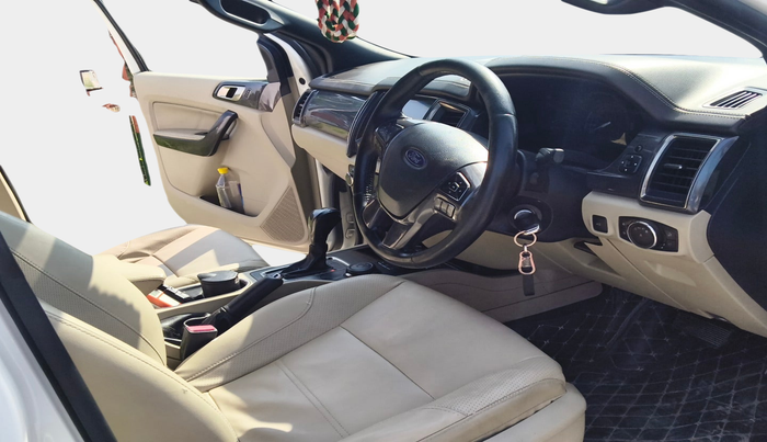 2017 Ford Endeavour TITANIUM 3.2 4X4 AT, Diesel, Automatic, 91,957 km, interior