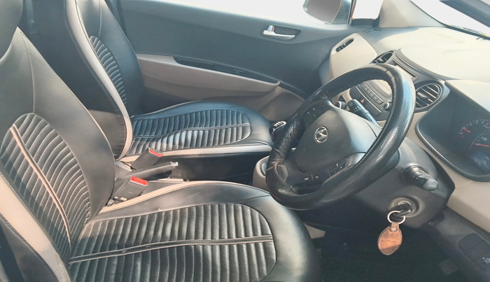 2017 Hyundai Grand i10 SPORTZ U2 1.2 CRDI, Diesel, Manual, 1,23,607 km, interior